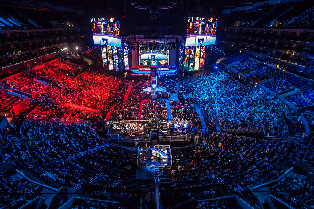 Thousands of people crowded into an e-sports tournament arena.